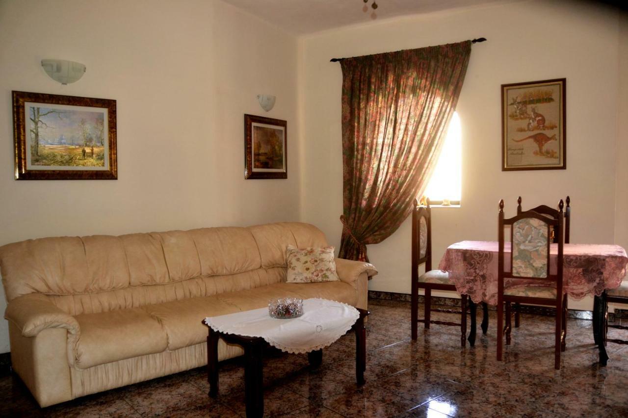 Silia'S Maisonette Marsaskala Eksteriør bilde